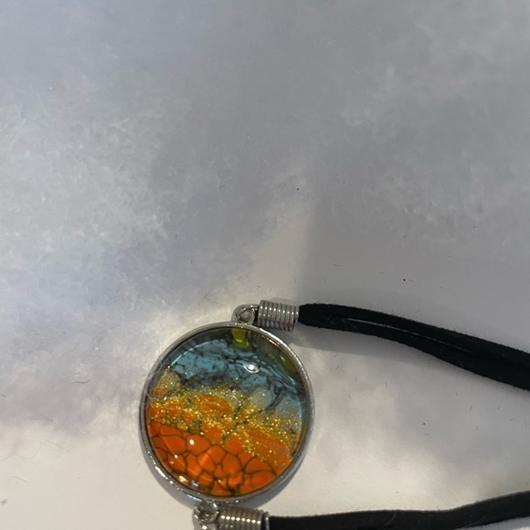 Hand painted bracelet - Picture 3 of 4